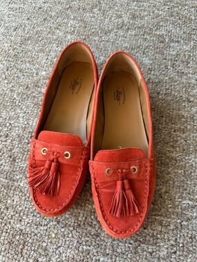 Bass Women's Orange-Red Suede Tassel Loafers